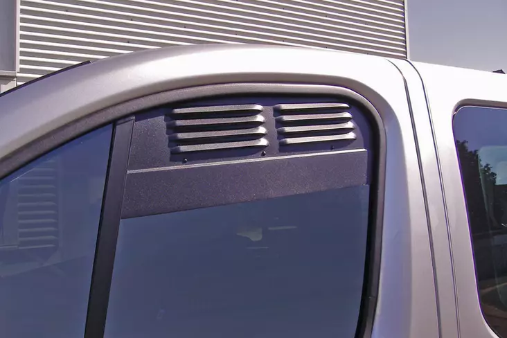 Ventilation grille for Vivaro, Trafic and Primastar 2001–2014 - Ventilation - 8020121152 - 1