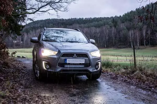 LED-lisävalopaketti DSM Premium Plus - Mitsubishi auxiliary lights - 8020100233 - 1