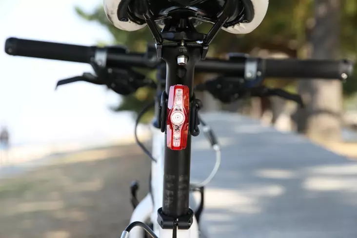 CatEye VIZ150 rear light USB-C - Bike tail lights - 8020112765 - 1